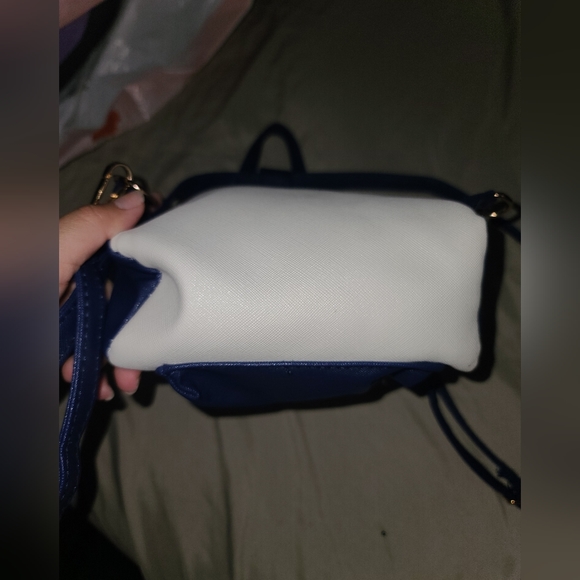 Mini Hello kitty backpack - Picture 3 of 8